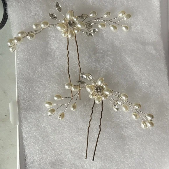 Hair Couture by - White - Picture 4 of 4